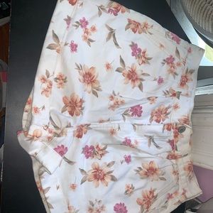 American eagle brand new floral shorts